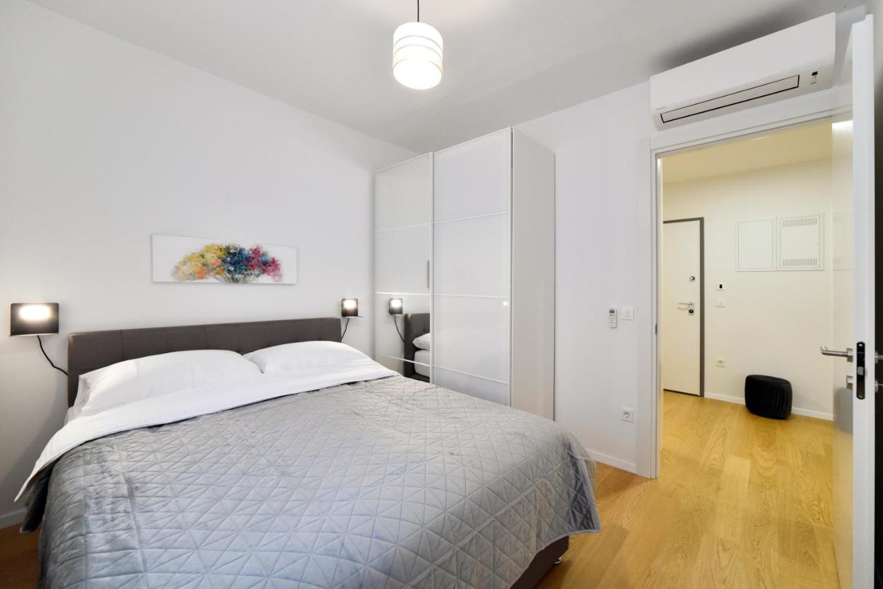 Ophelia Apartment With Parking Zágráb Kültér fotó